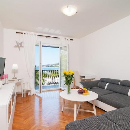 Apartment Victoria Omiš Exteriör bild