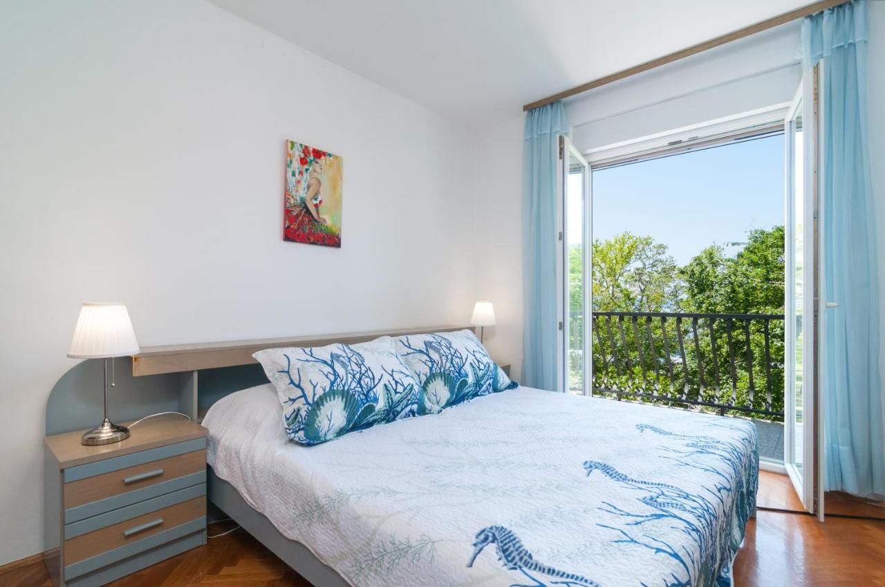 Apartment Victoria Omiš Exteriör bild
