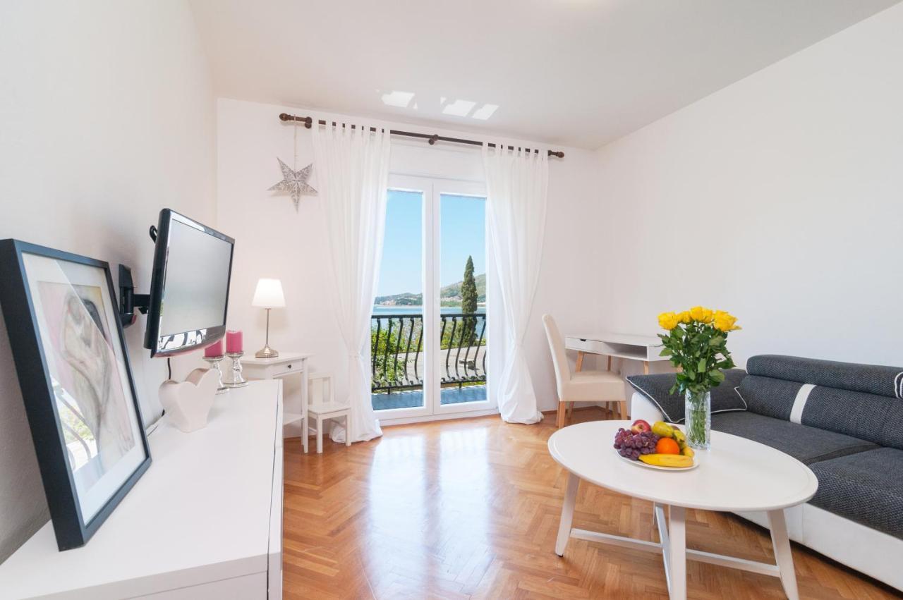 Apartment Victoria Omiš Exteriör bild