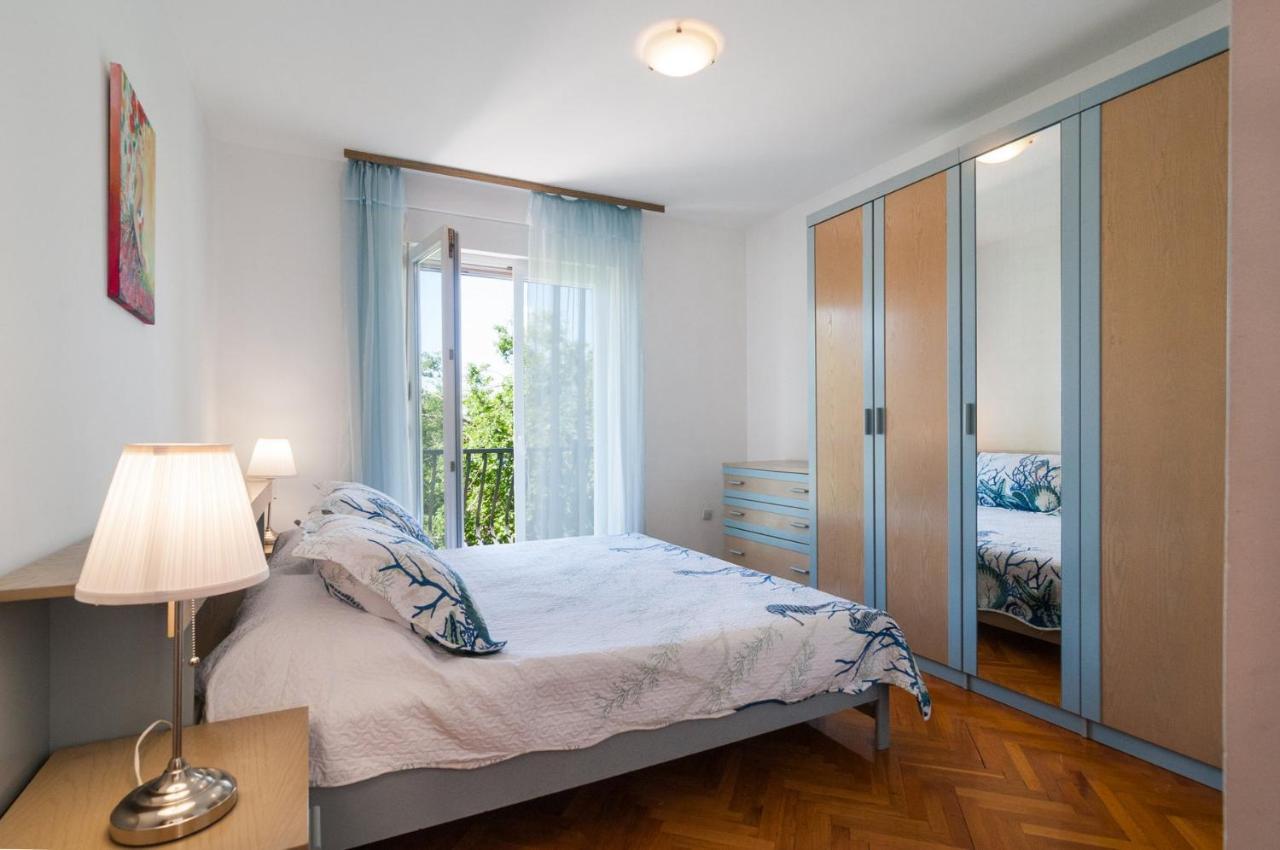Apartment Victoria Omiš Exteriör bild