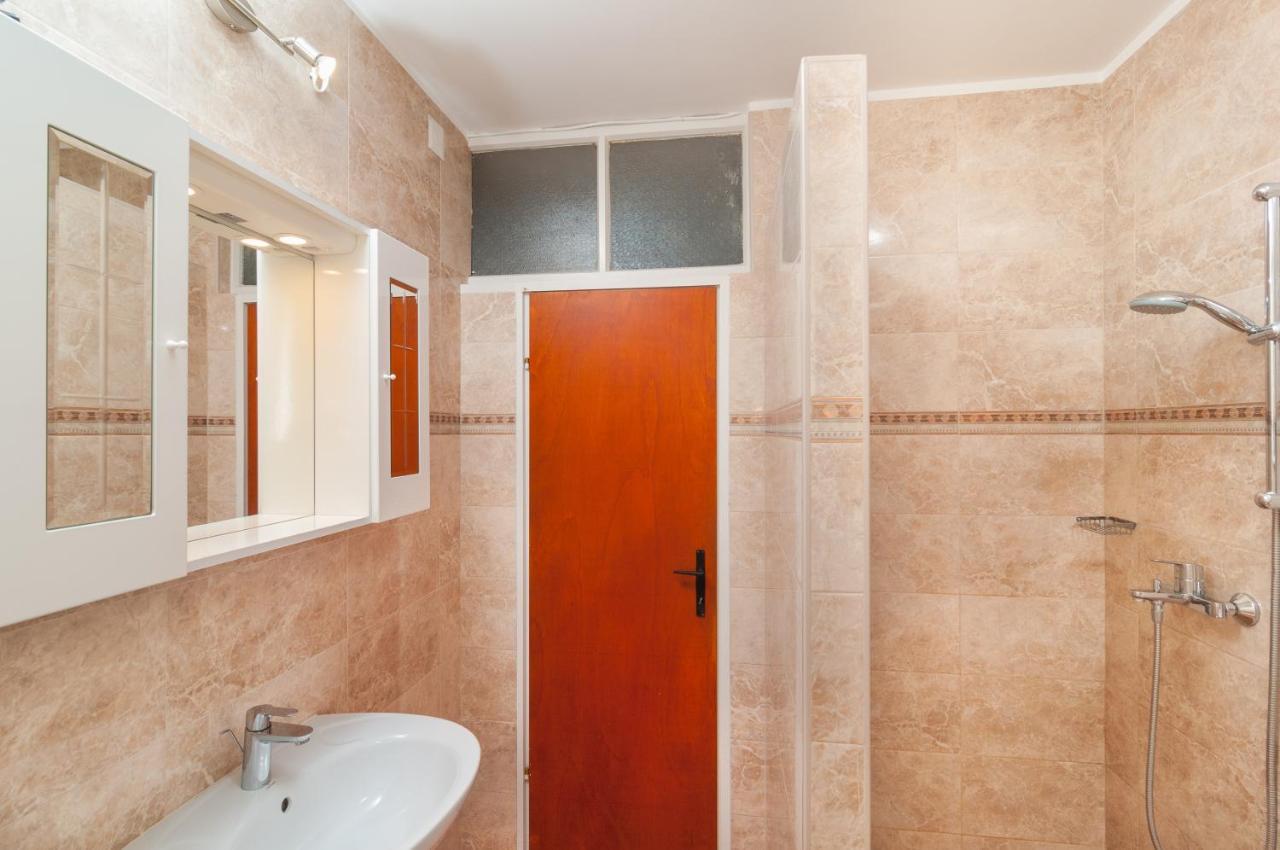 Apartment Victoria Omiš Exteriör bild